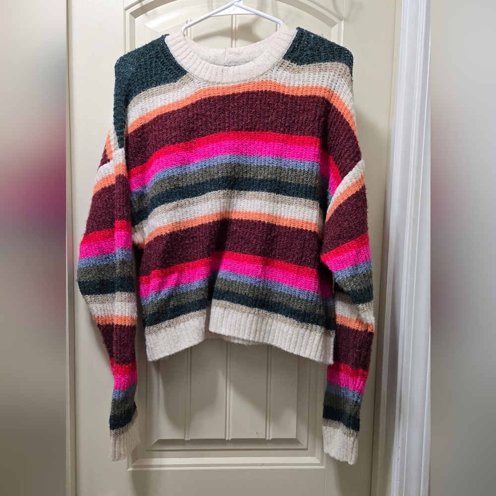 American Eagle Sweater Medium Striped